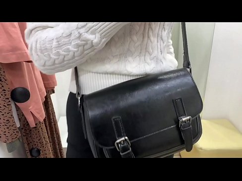 ❤️ Публічна мастурбація молодої сучки FeralBerry фалоімітатором у примірочній ❤️ Порно на uk.centr-klassiki.ru ️❤